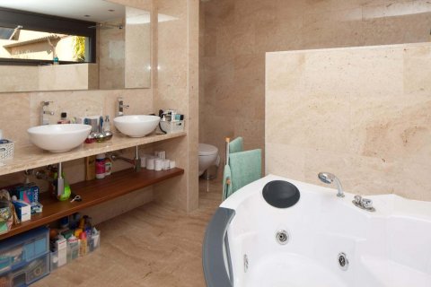 Māja pārdošanā Lloret de Mar, Girona, Spānijā 4 istabas, 300 m2 Nr. 22817 - attēls 16