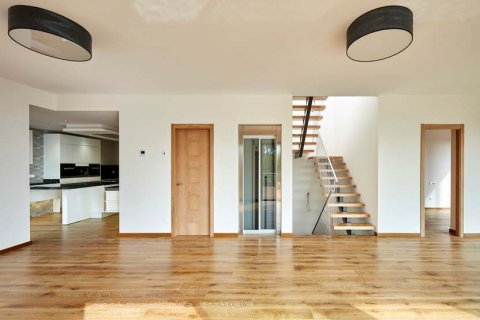 Talo myytävänä Lloret de Mar, Girona, Espanja, 4 makuuhuonetta, 331 m2 No. 22813 - kuva 19