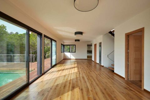 Talo myytävänä Lloret de Mar, Girona, Espanja, 4 makuuhuonetta, 331 m2 No. 22813 - kuva 20