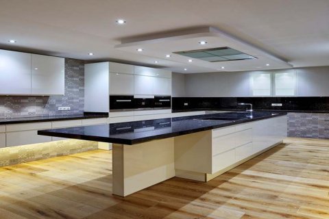 Talo myytävänä Lloret de Mar, Girona, Espanja, 4 makuuhuonetta, 331 m2 No. 22813 - kuva 13