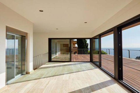 Talo myytävänä Lloret de Mar, Girona, Espanja, 4 makuuhuonetta, 331 m2 No. 22813 - kuva 15