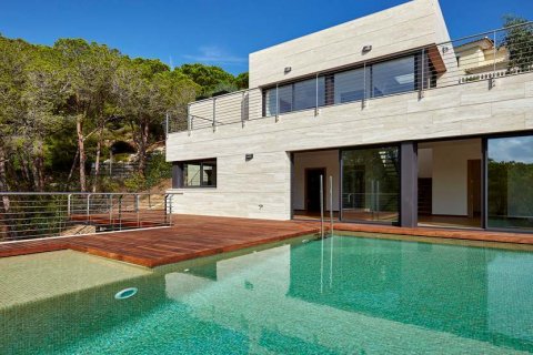 Talo myytävänä Lloret de Mar, Girona, Espanja, 4 makuuhuonetta, 331 m2 No. 22813 - kuva 3
