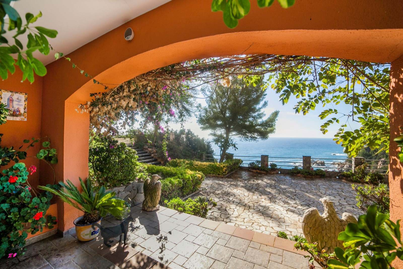 Casa a Lloret de Mar, Girona, Spagna 5 camere da letto, 420 mq. N° 22796