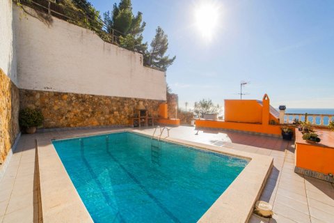 Talo myytävänä Lloret de Mar, Girona, Espanja, 5 makuuhuonetta, 420 m2 No. 22796 - kuva 3