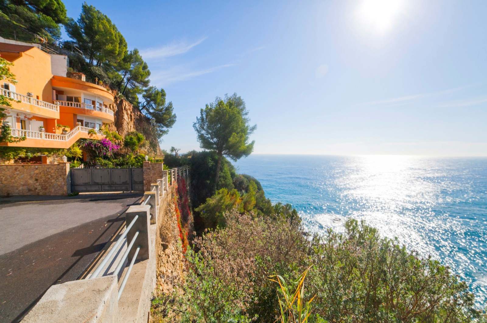 Casa a Lloret de Mar, Girona, Spagna 5 camere da letto, 420 mq. N° 22796