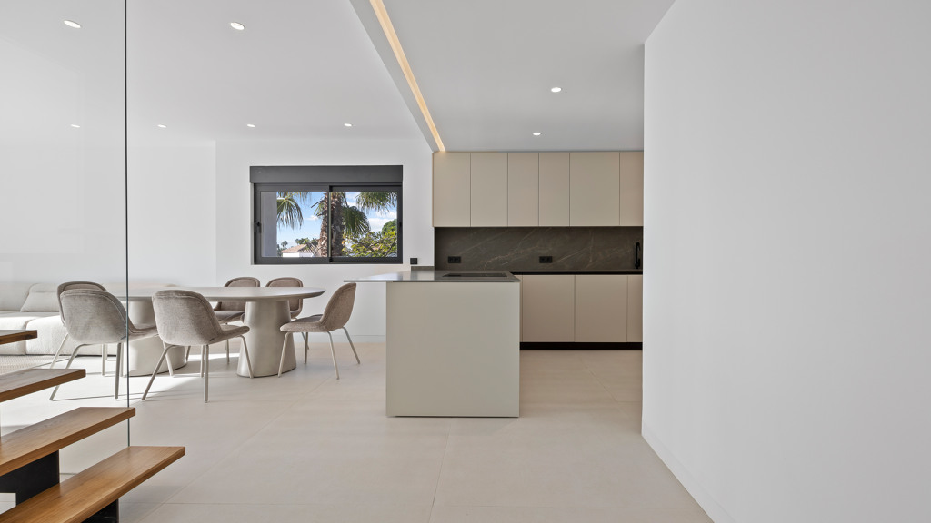 Penthouse à El Paraiso, Malaga, Espagne 3 chambres, 207 m2 No. 108258