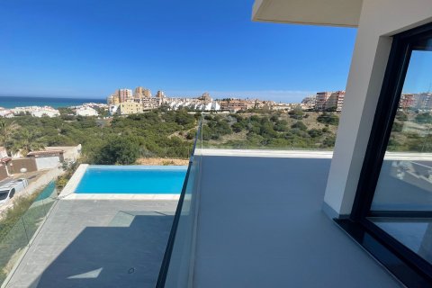 Villa till salu Torrevieja, Alicante, Spanien 5 sovrum, 537 kvm. Nr. 115249 - foto 6