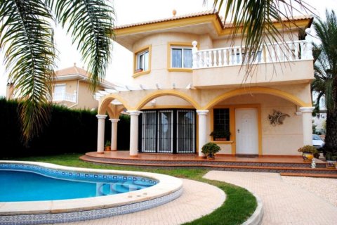 Villa for sale Alicante, Spain 3 bedrooms, 125 sq.m. No. 115989 - photo 1
