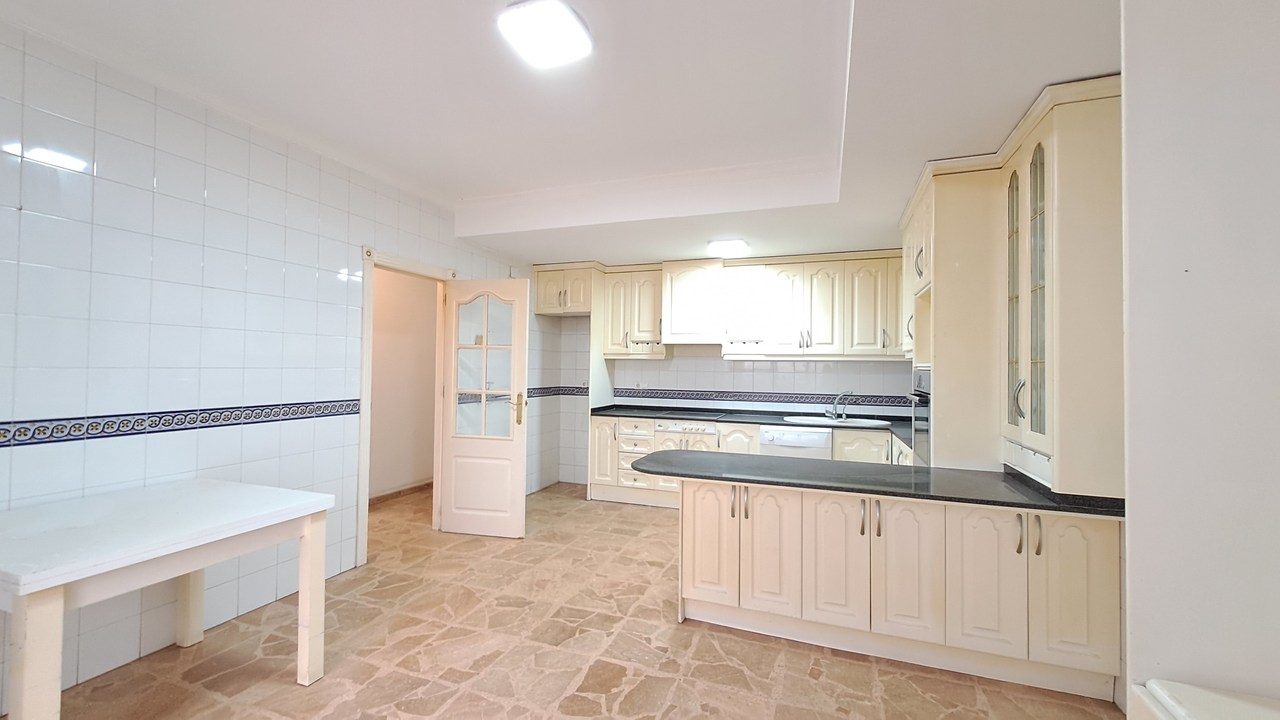 Dzīvoklis Torrevieja, Alicante, Spānijā 5 istabas, 250 m2 Nr. 115990