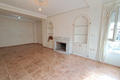 Dzīvoklis pārdošanā Torrevieja, Alicante, Spānijā 5 istabas, 250 m2 Nr. 115990 - attēls 2