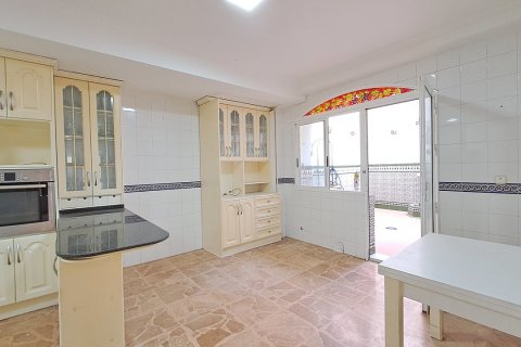 Dzīvoklis pārdošanā Torrevieja, Alicante, Spānijā 5 istabas, 250 m2 Nr. 115990 - attēls 15
