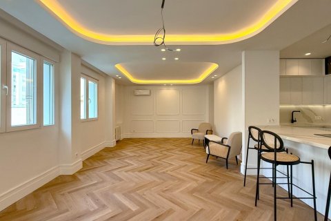 Appartamento in vendita Madrid, Spagna 3 camere da letto, 137 mq. N° 109414 - foto 1