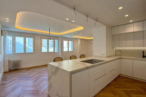 Appartamento in vendita Madrid, Spagna 3 camere da letto, 137 mq. N° 109414 - foto 2