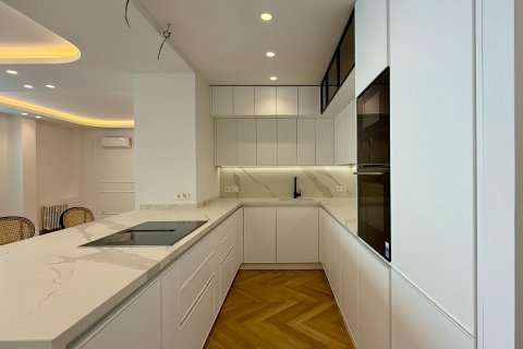 Appartamento in vendita Madrid, Spagna 3 camere da letto, 137 mq. N° 109414 - foto 3