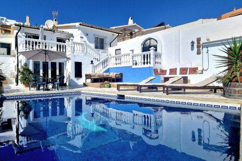 Villa in vendita Fuengirola, Malaga, Spagna 4 camere da letto, 160 mq. N° 109497 - foto 1