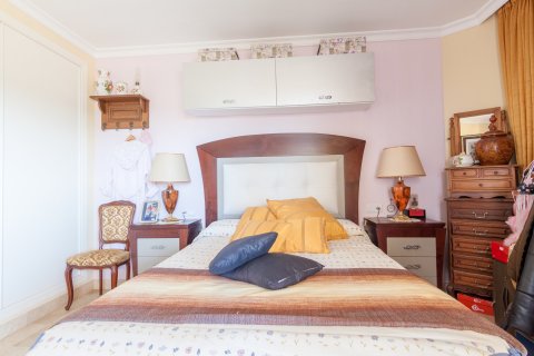 Apartment for sale Estepona, Malaga, Spain 2 bedrooms, 100 sq.m. No. 109498 - photo 10