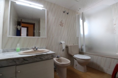 House for sale Cunit, Tarragona, Spain 4 bedrooms, 132 sq.m. No. 21608 - photo 13