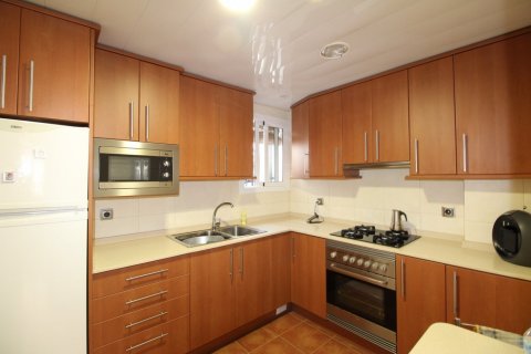 House for sale Cunit, Tarragona, Spain 4 bedrooms, 132 sq.m. No. 21608 - photo 3