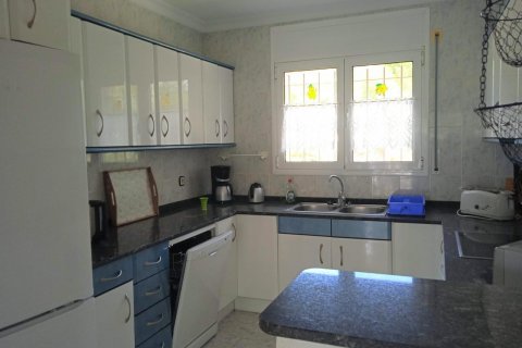 Продажа дома Л'Аметлья-де-Мар, Таррагона, Испания 6 спален, 386м2 №21587 - фото 16