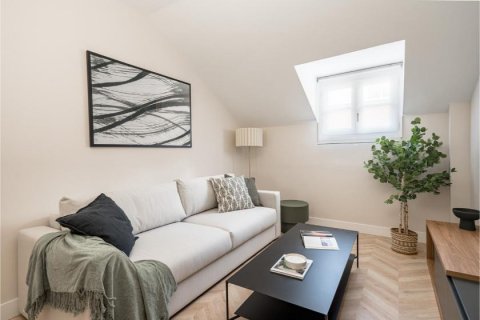 Apartment for sale Madrid, Spain 2 bedrooms, 74 sq.m. No. 90235 - photo 5
