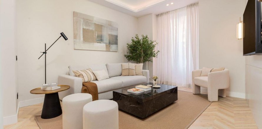 Dzīvoklis Madrid, Spānijā 3 istabas, 136 m2 Nr. 90236