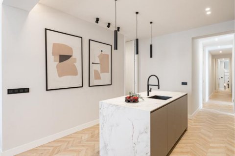Apartamento en venta Madrid, España 4 dormitorios, 147 m2 No. 90231 - foto 7