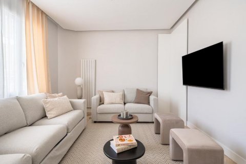 Apartamento en venta Madrid, España 4 dormitorios, 147 m2 No. 90231 - foto 3