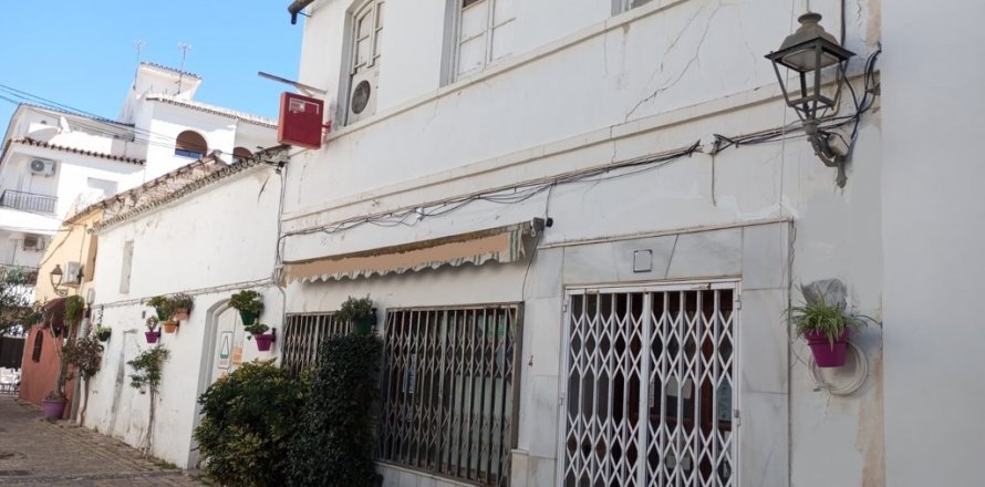 House Estepona, Malaga, Spain 323 sq.m. No. 107833