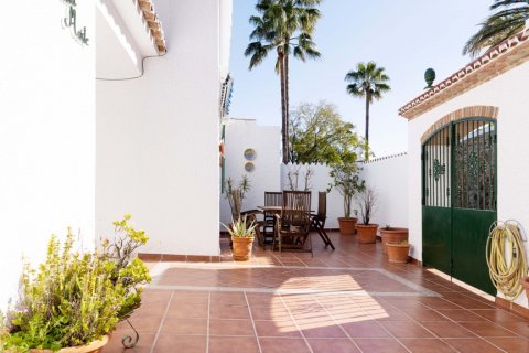 Villa in vendita Benalmadena, Malaga, Spagna 5 camere da letto, 280 mq. N° 107832 - foto 4