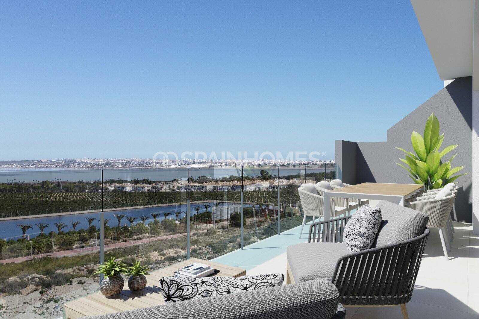 Attico a Torrevieja, Alicante, Spagna 2 camere da letto, 77 mq. N° 82298