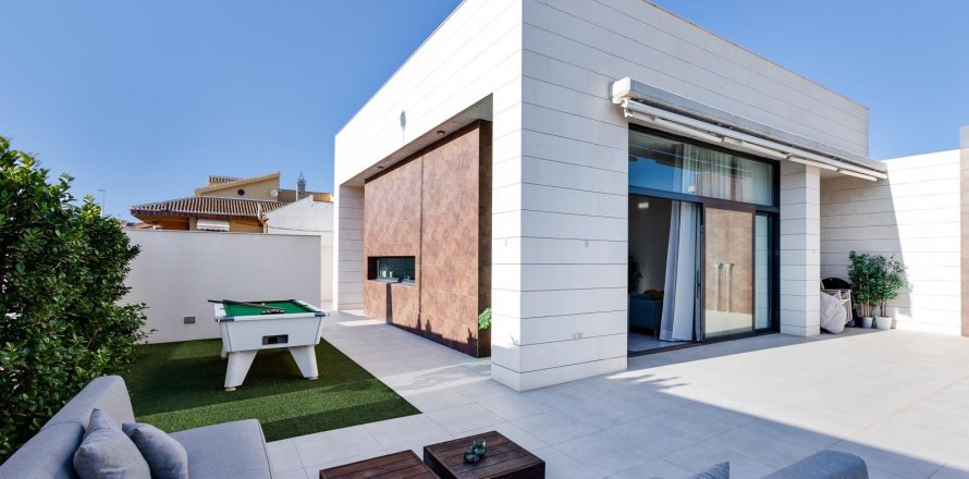 Villa Pilar de la Horadada, Alicante, Spain 3 bedrooms, 250 sq.m. No. 109061