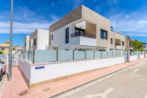 Villa for sale Campoamor, Alicante, Spain 3 bedrooms, 194 sq.m. No. 109056 - photo 1