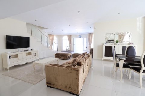 Apartment for sale Dona Pepa, Alicante, Spain 3 bedrooms, 358 sq.m. No. 109054 - photo 14