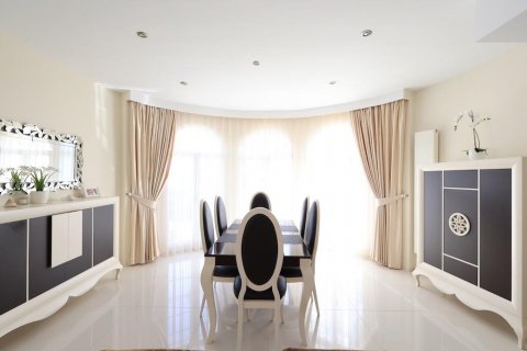 Apartment for sale Dona Pepa, Alicante, Spain 3 bedrooms, 358 sq.m. No. 109054 - photo 13