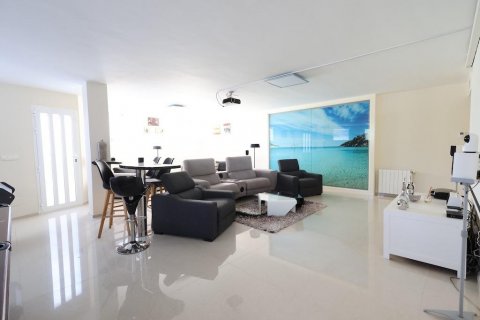 Apartment for sale Dona Pepa, Alicante, Spain 3 bedrooms, 358 sq.m. No. 109054 - photo 20