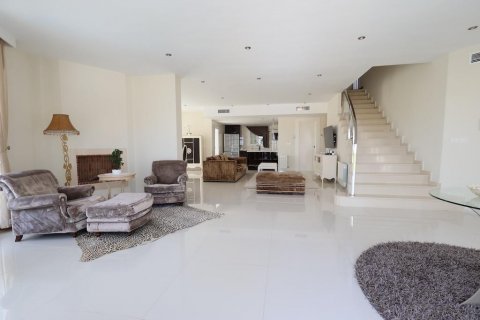 Apartment for sale Dona Pepa, Alicante, Spain 3 bedrooms, 358 sq.m. No. 109054 - photo 10