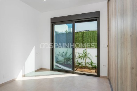 Villa till salu i Los Alcazares, Murcia, Spanien 3 sovrum, 142 kvm. Nr. 83667 - foto 20