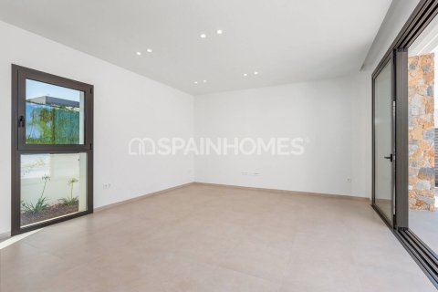 Villa till salu i Los Alcazares, Murcia, Spanien 3 sovrum, 142 kvm. Nr. 83667 - foto 22