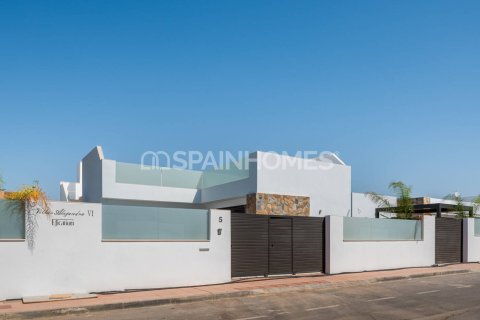 Villa till salu i Los Alcazares, Murcia, Spanien 3 sovrum, 142 kvm. Nr. 83667 - foto 7