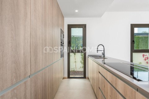 Villa till salu i Los Alcazares, Murcia, Spanien 3 sovrum, 142 kvm. Nr. 83667 - foto 15
