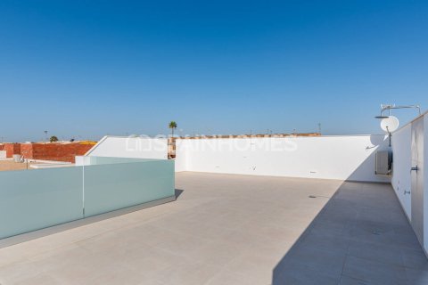 Villa till salu i Los Alcazares, Murcia, Spanien 3 sovrum, 142 kvm. Nr. 83667 - foto 10