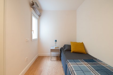 Lägenhet till salu Madrid, Spanien 2 sovrum, 104 kvm. Nr. 117874 - foto 12