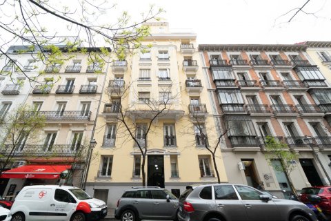 Lägenhet till salu Madrid, Spanien 2 sovrum, 104 kvm. Nr. 117874 - foto 20