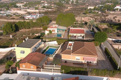 Huvila myytävänä Albatera, Alicante, Espanja, 7 makuuhuonetta, 300 m2 No. 116329 - kuva 2