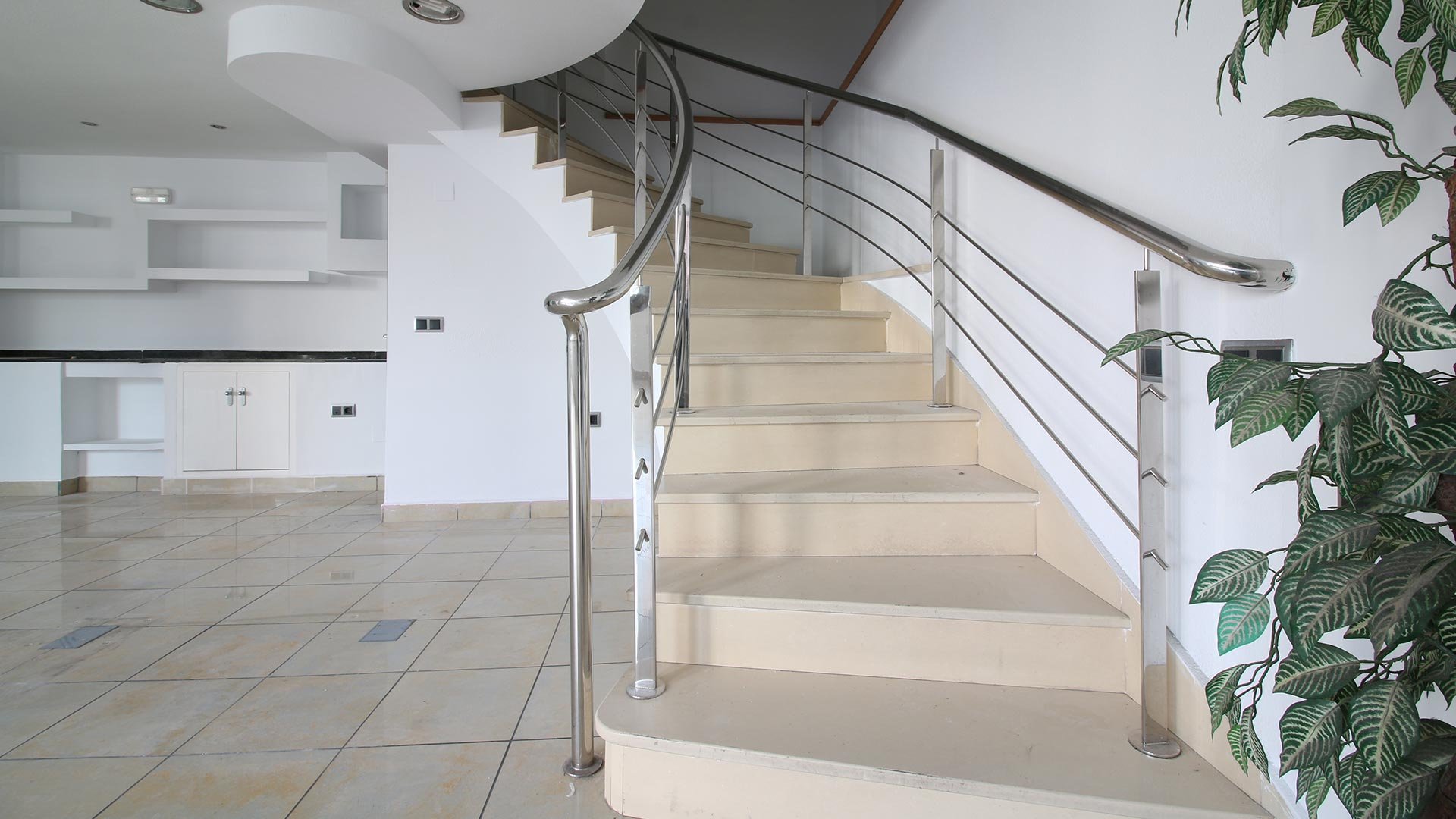 Propiedad comercial en Torrevieja, Alicante, España 220 m2 No. 101528