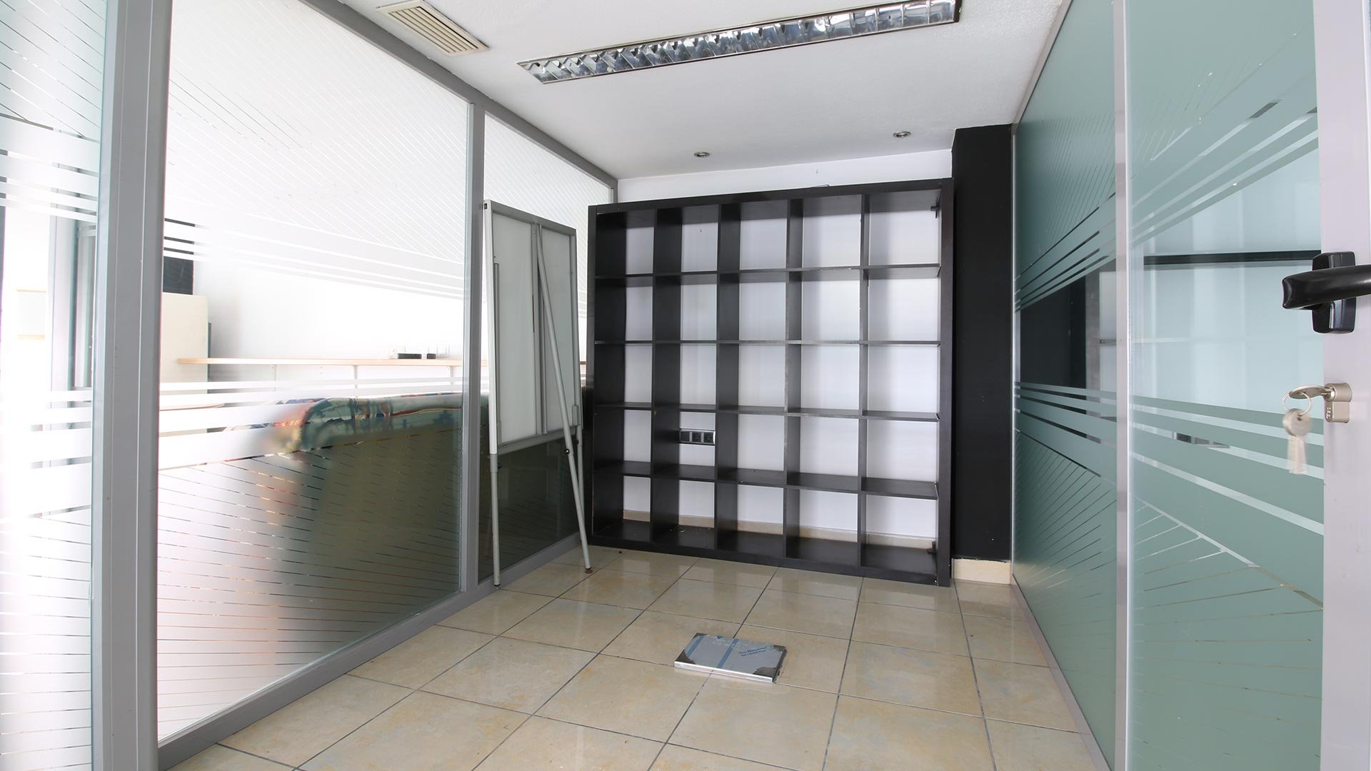 Propiedad comercial en Torrevieja, Alicante, España 220 m2 No. 101528