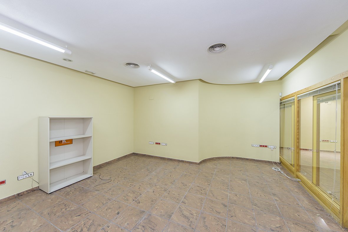 Propiedad comercial en Torrevieja, Alicante, España 5861 m2 No. 101529
