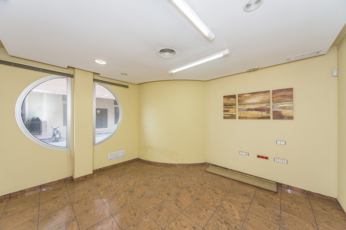 Propiedad comercial en Torrevieja, Alicante, España 5861 m2 No. 101529