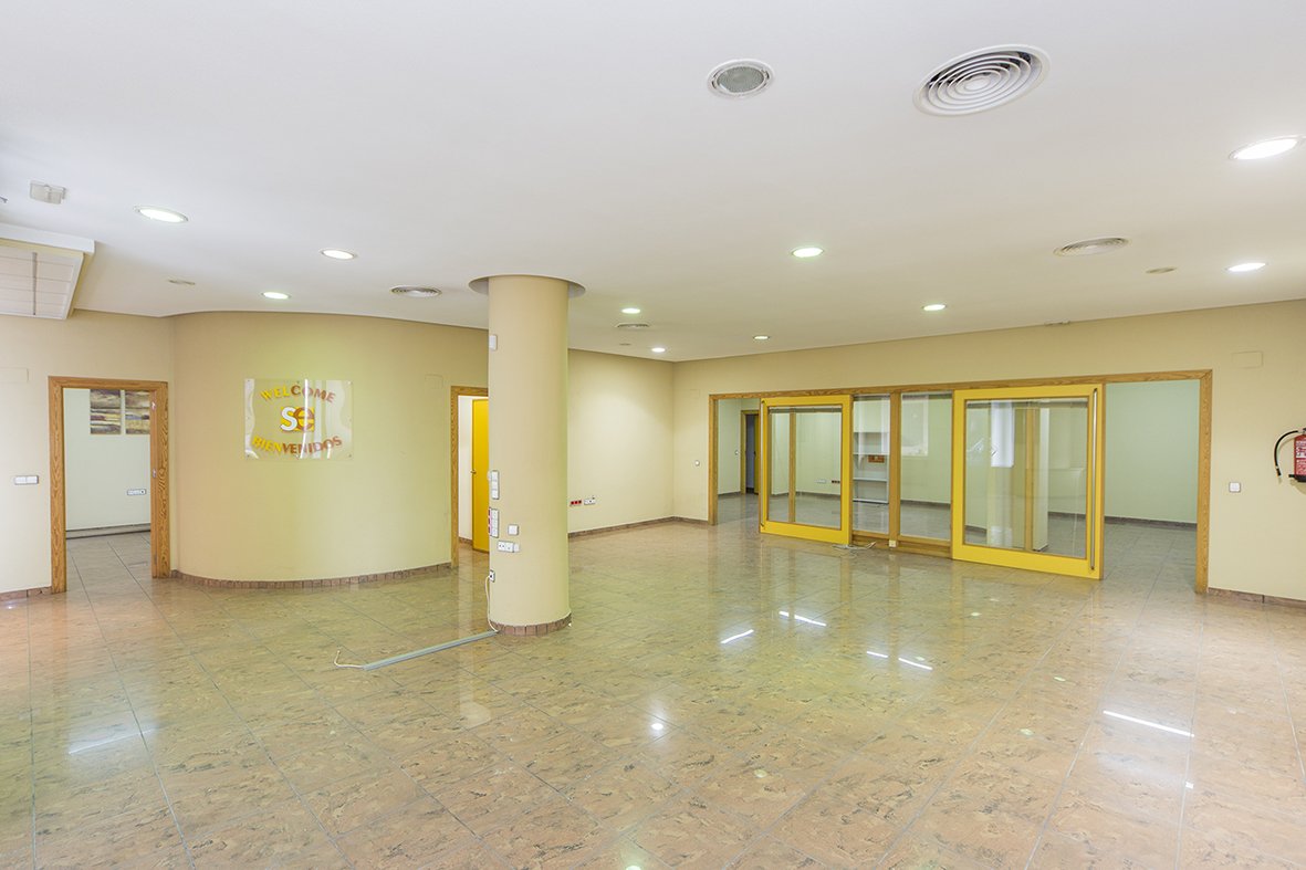 Propiedad comercial en Torrevieja, Alicante, España 5861 m2 No. 101529