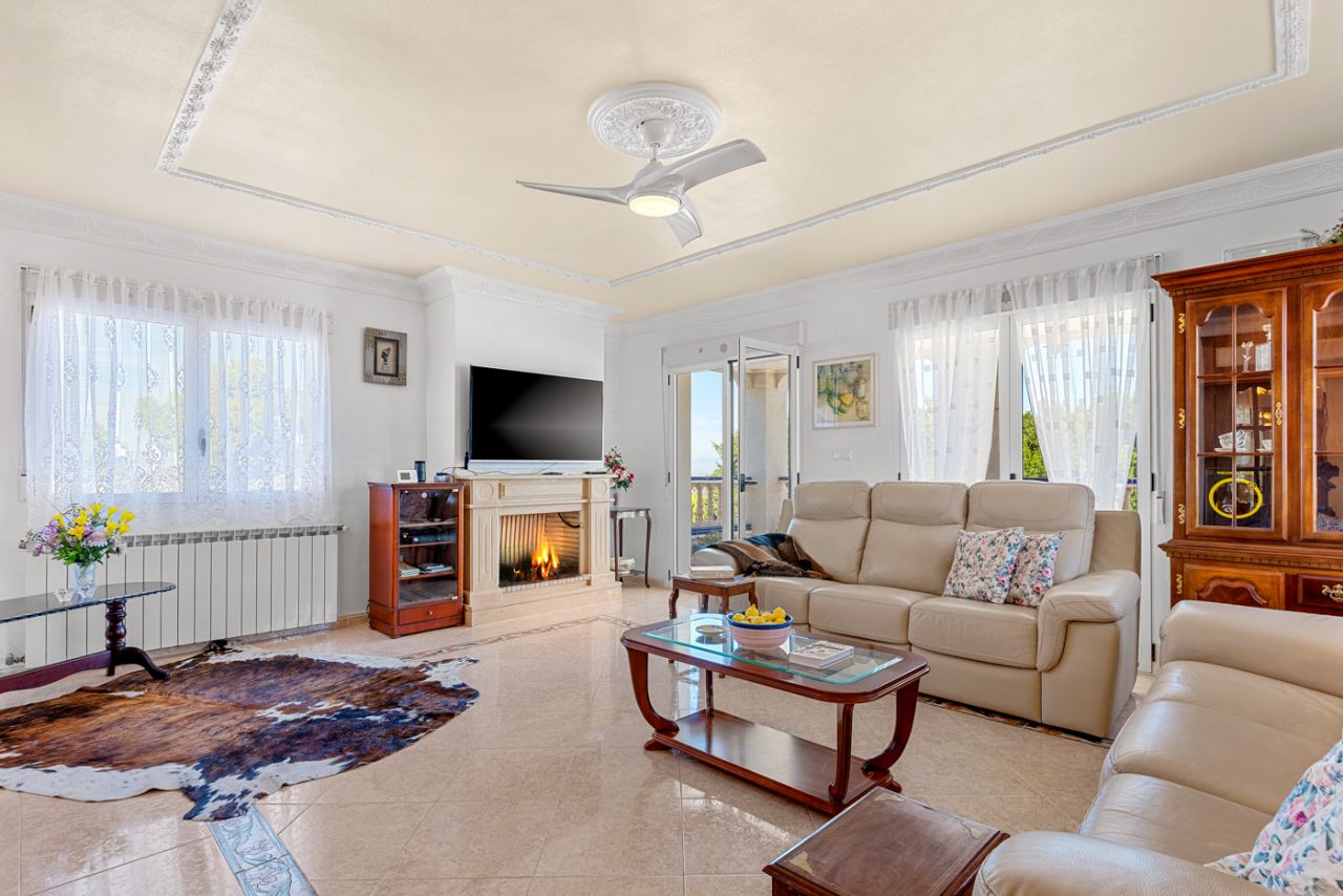 Villa en Almoradí, Alicante, España 4 dormitorios, 380 m2 No. 91738